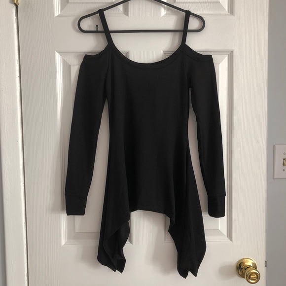 ✨NEW✨ ASYMMETRICAL TOP - Picture 3 of 3